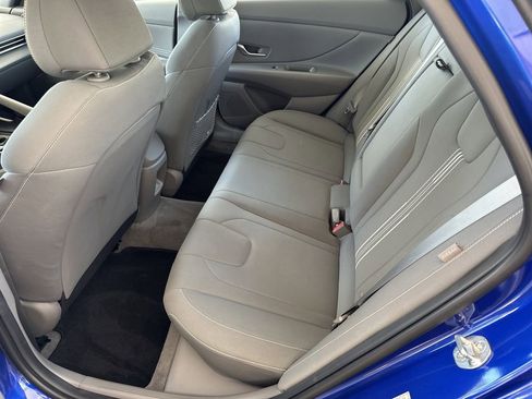 Used 2024 Hyundai Elantra SEL w/ Convenience Package FWD image 29