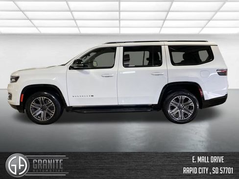 Used 2024 Jeep Wagoneer Series II AWD/4WD image 3