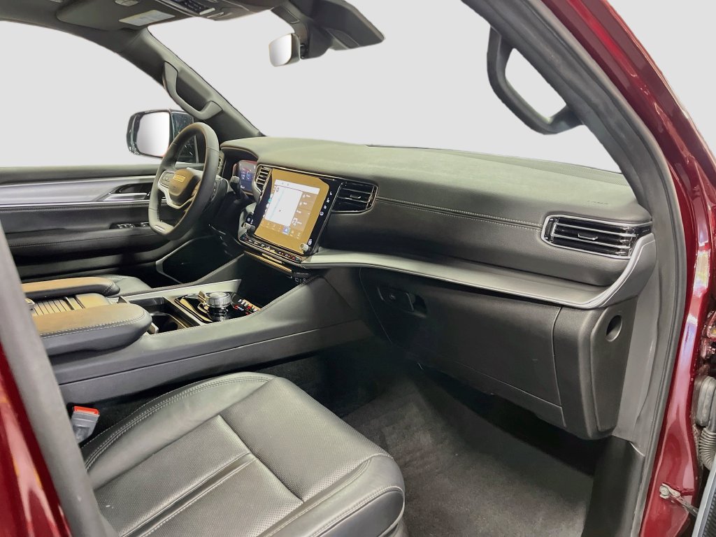Used 2025 Jeep Wagoneer Series II w/ Premium Group I AWD/4WD image 32