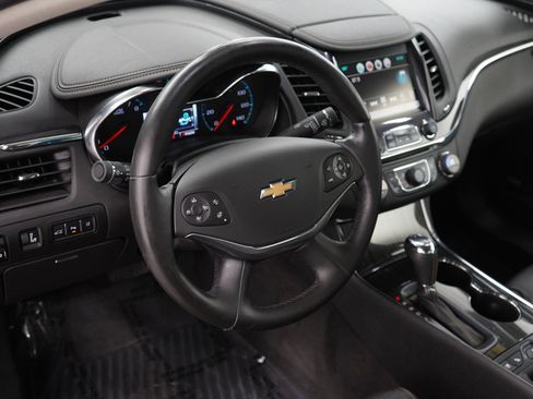 Used 2016 Chevrolet Impala LTZ w/ Enhanced Convenience Package FWD image 19