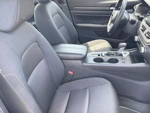 Used 2025 Nissan Altima 2.5 SV AWD/4WD image 24