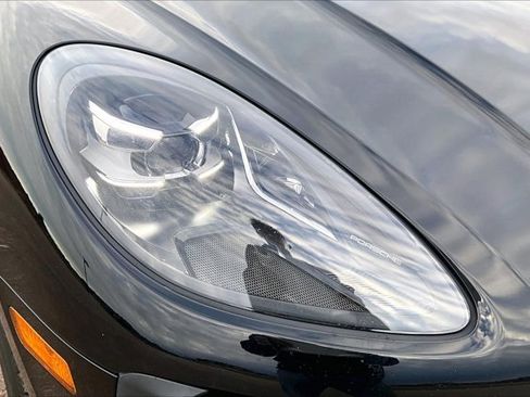 Used 2021 Porsche Macan S image 32