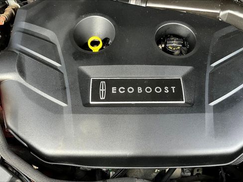 Used 2017 Lincoln MKC Premiere image 28