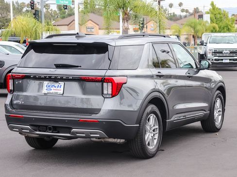 New 2026 Ford Explorer Active w/ Active Comfort Package RWD image 4