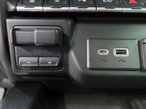 Used 2023 GMC Sierra 2500 AT4 w/ AT4 Premium Plus Package image 75