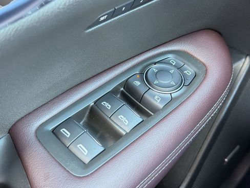 Used 2020 Cadillac XT6 Premium Luxury image 11