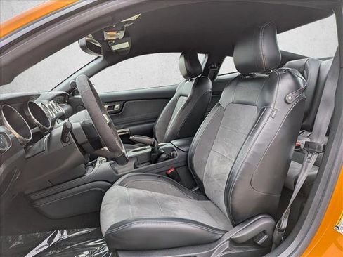 Used 2019 Ford Mustang Shelby GT350 w/ Technology Package image 5