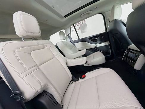 New 2026 Lincoln Aviator Reserve image 31