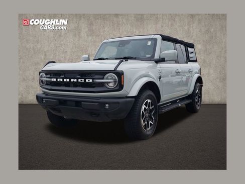 Used 2022 Ford Bronco Outer Banks AWD/4WD image 1