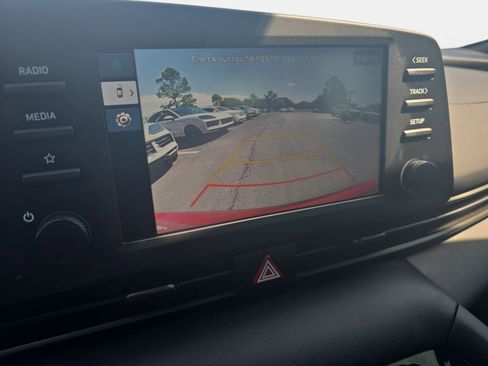 Used 2025 Hyundai Elantra Sport FWD image 21