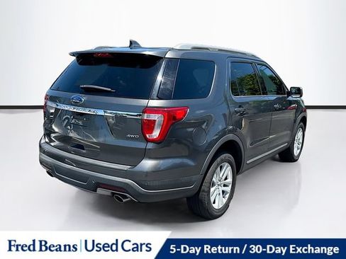 Used 2018 Ford Explorer XLT AWD/4WD image 10