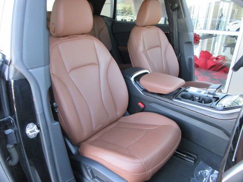 Used 2021 Audi Q8 Prestige w/ Prestige Package image 24