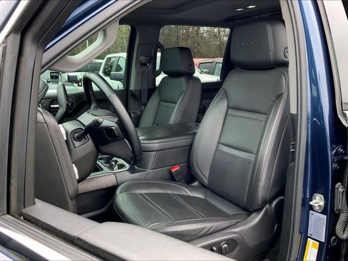 Used 2023 GMC Sierra 2500 Denali w/ Technology Package image 8