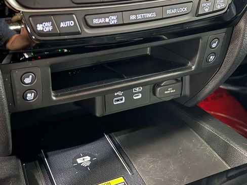 Certified 2024 Honda Passport Black Edition image 13