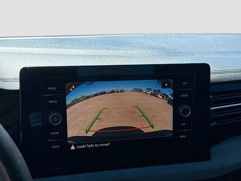 Used 2025 Volkswagen Jetta SE image 16