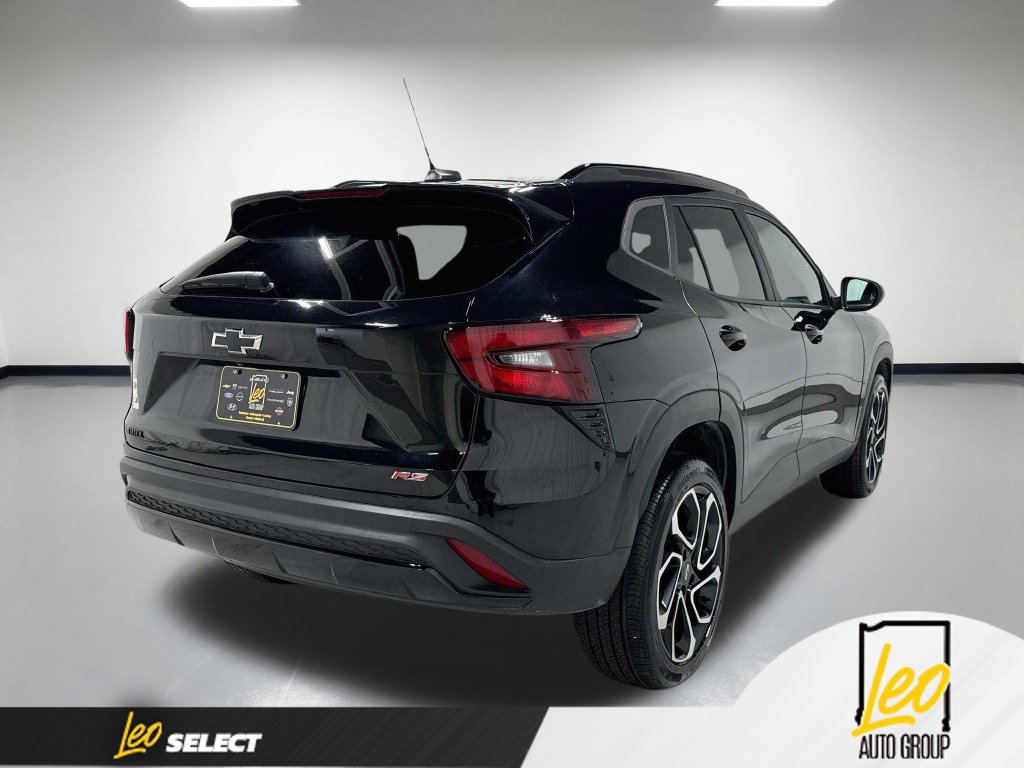 Used 2024 Chevrolet Trax RS FWD image 8