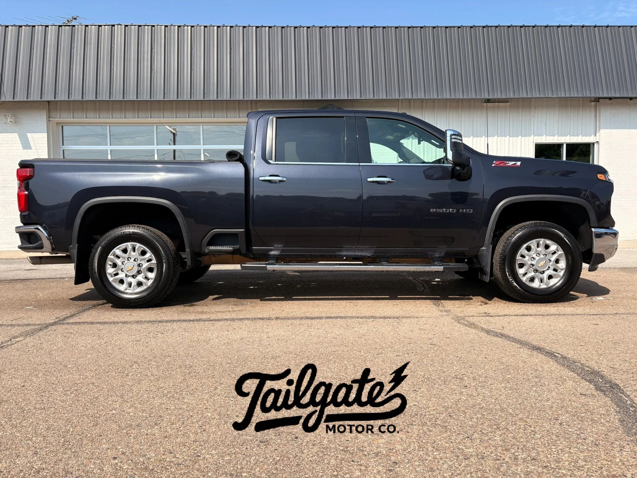 Used 2024 Chevrolet Silverado 2500 LTZ w/ LTZ Plus Package AWD/4WD image 1