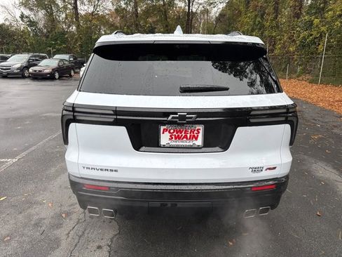Used 2026 Chevrolet Traverse RS image 4