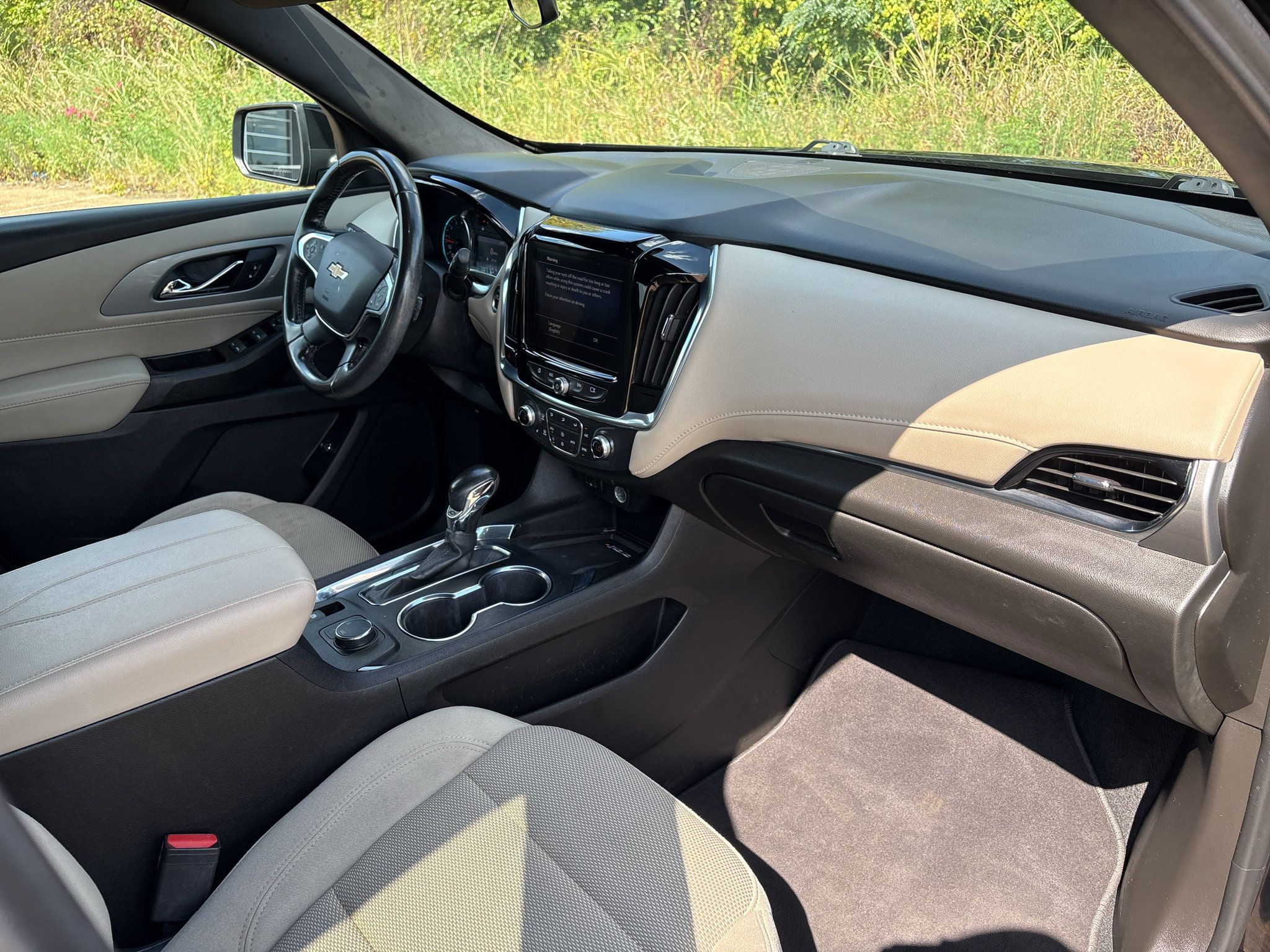 Used 2022 Chevrolet Traverse LT AWD/4WD image 11