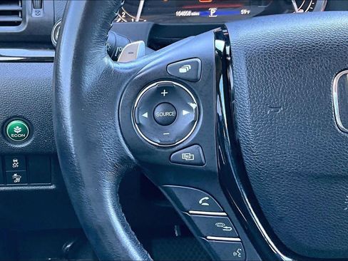 Used 2016 Honda Pilot Touring image 23