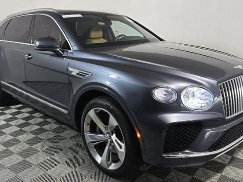 Used 2023 Bentley Bentayga Extended Wheelbase AWD/4WD image 2
