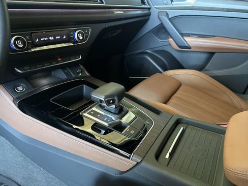 Used 2023 Audi Q5 Prestige w/ Prestige Package image 18