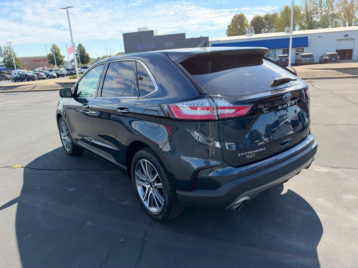 Used 2024 Ford Edge Titanium w/ Equipment Group 301A AWD/4WD image 4