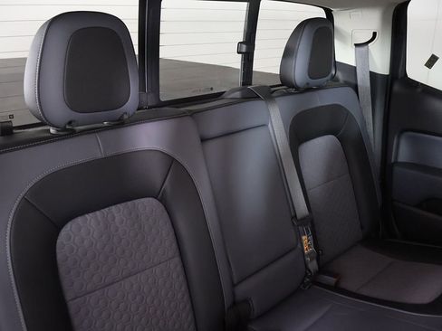 Used 2017 Chevrolet Colorado Z71 RWD image 28