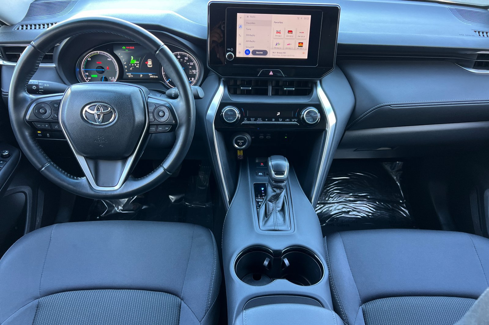 Certified 2024 Toyota Venza LE AWD/4WD image 13