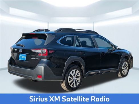 Used 2023 Subaru Outback Premium image 6