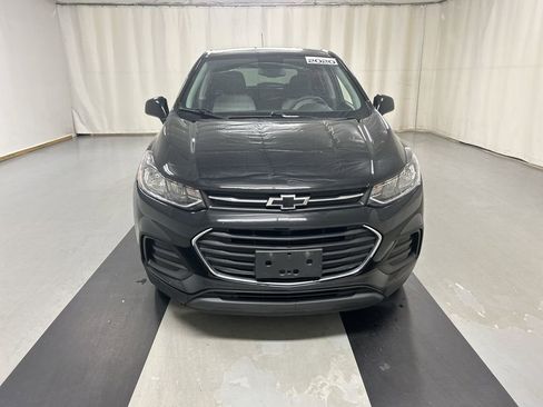 Used 2020 Chevrolet Trax LS w/ Tint and Cruise Package FWD image 3