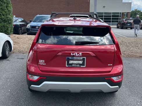 Certified 2025 Kia Niro EX FWD image 10