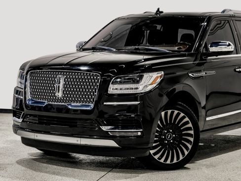 Used 2018 Lincoln Navigator Black Label image 10