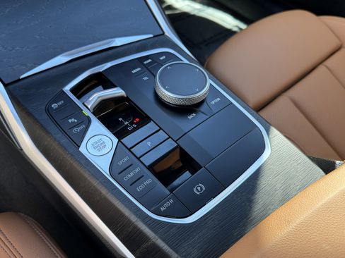 Used 2024 BMW 330i Sedan w/ Premium Package image 24