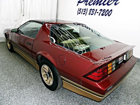 Used 1987 Chevrolet Camaro Z28 RWD image 4