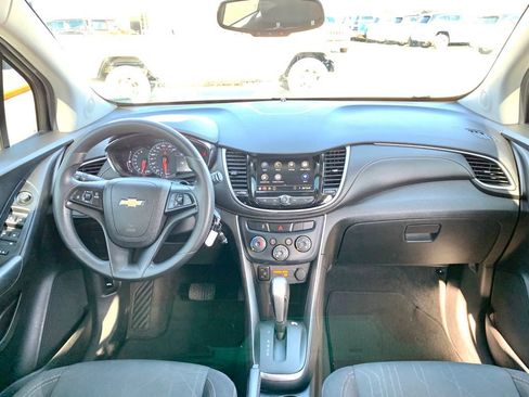 Used 2019 Chevrolet Trax LT FWD image 24