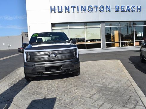Used 2025 Ford F150 Lightning Lariat AWD/4WD image 29
