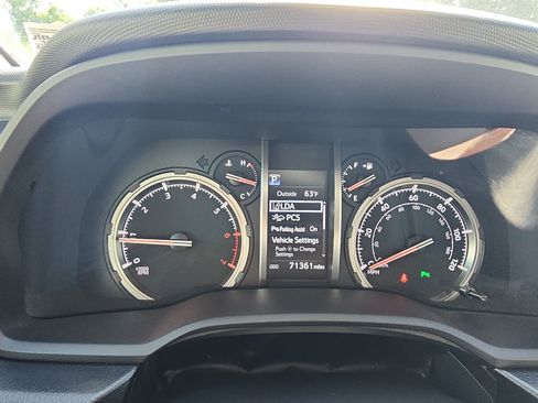 Used 2020 Toyota 4Runner Limited AWD/4WD image 16