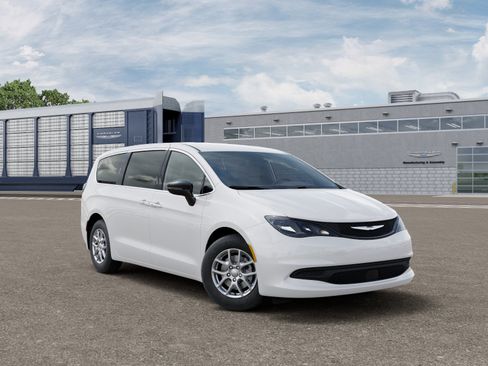 New 2027 Chrysler Pacifica LX FWD image 3
