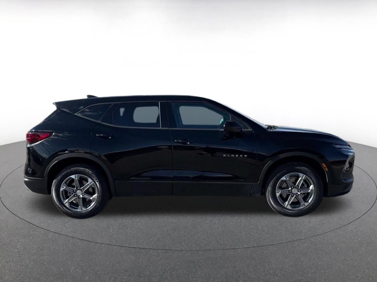 Used 2026 Chevrolet Blazer LT FWD image 15
