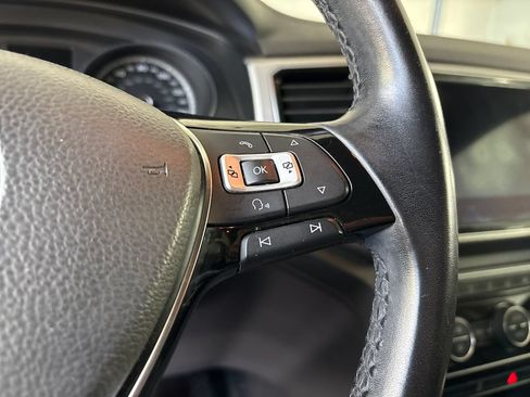 Used 2018 Volkswagen Atlas SEL AWD/4WD image 39
