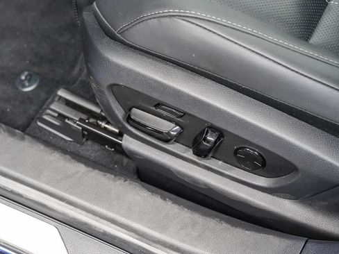 Used 2025 Lexus ES 300h w/ Accessory Package (Z2) FWD image 23