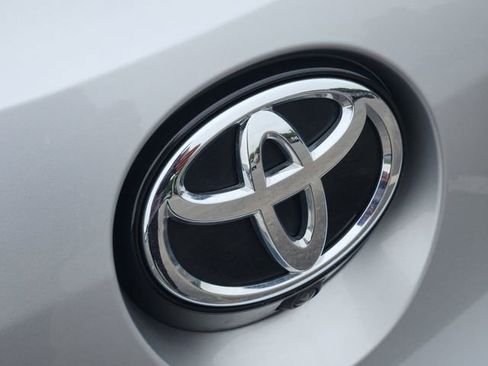 Used 2025 Toyota Corolla XSE FWD image 6