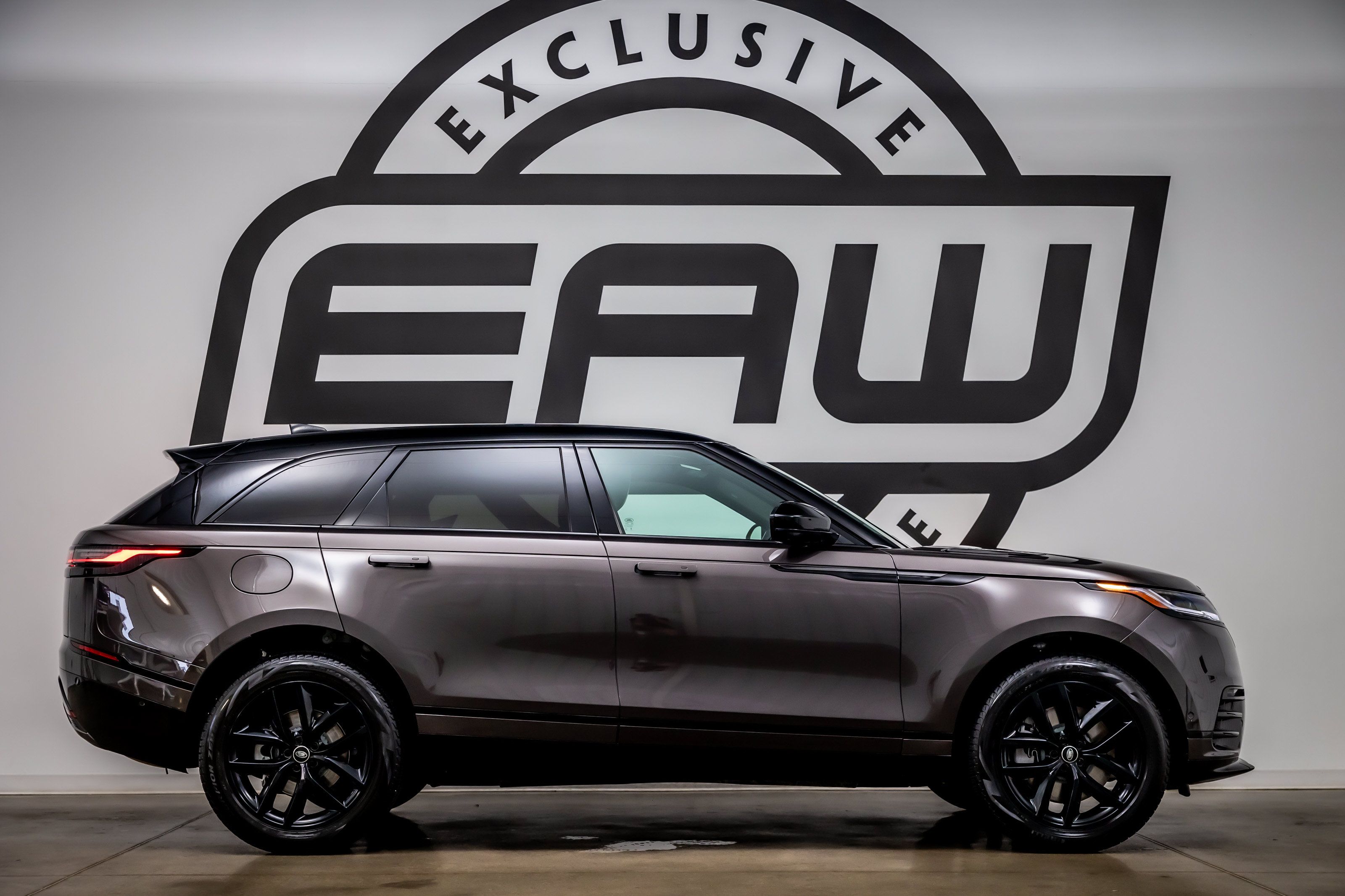 Used 2026 Land Rover Range Rover Velar Dynamic SE AWD/4WD image 9