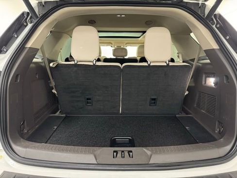 Used 2020 Ford Explorer Platinum image 34