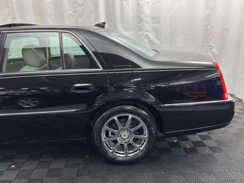 Used 2011 Cadillac DTS Premium image 7