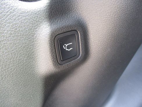 Used 2024 Jeep Compass Limited w/ Elite Group AWD/4WD image 17