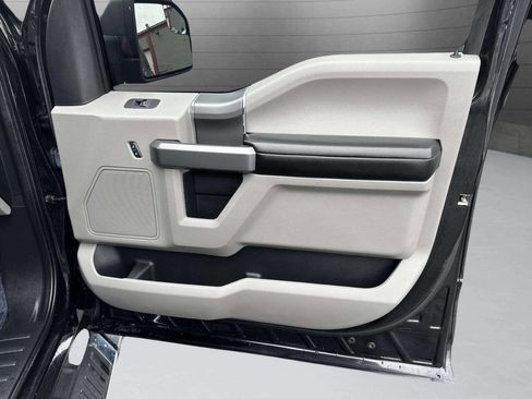 Used 2019 Ford F150 XLT w/ Equipment Group 302A Luxury image 26