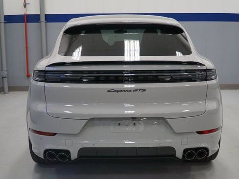 Used 2026 Porsche Cayenne GTS AWD/4WD image 7