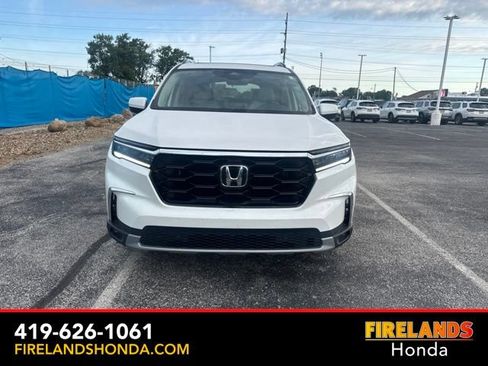 Used 2023 Honda Pilot Touring image 8